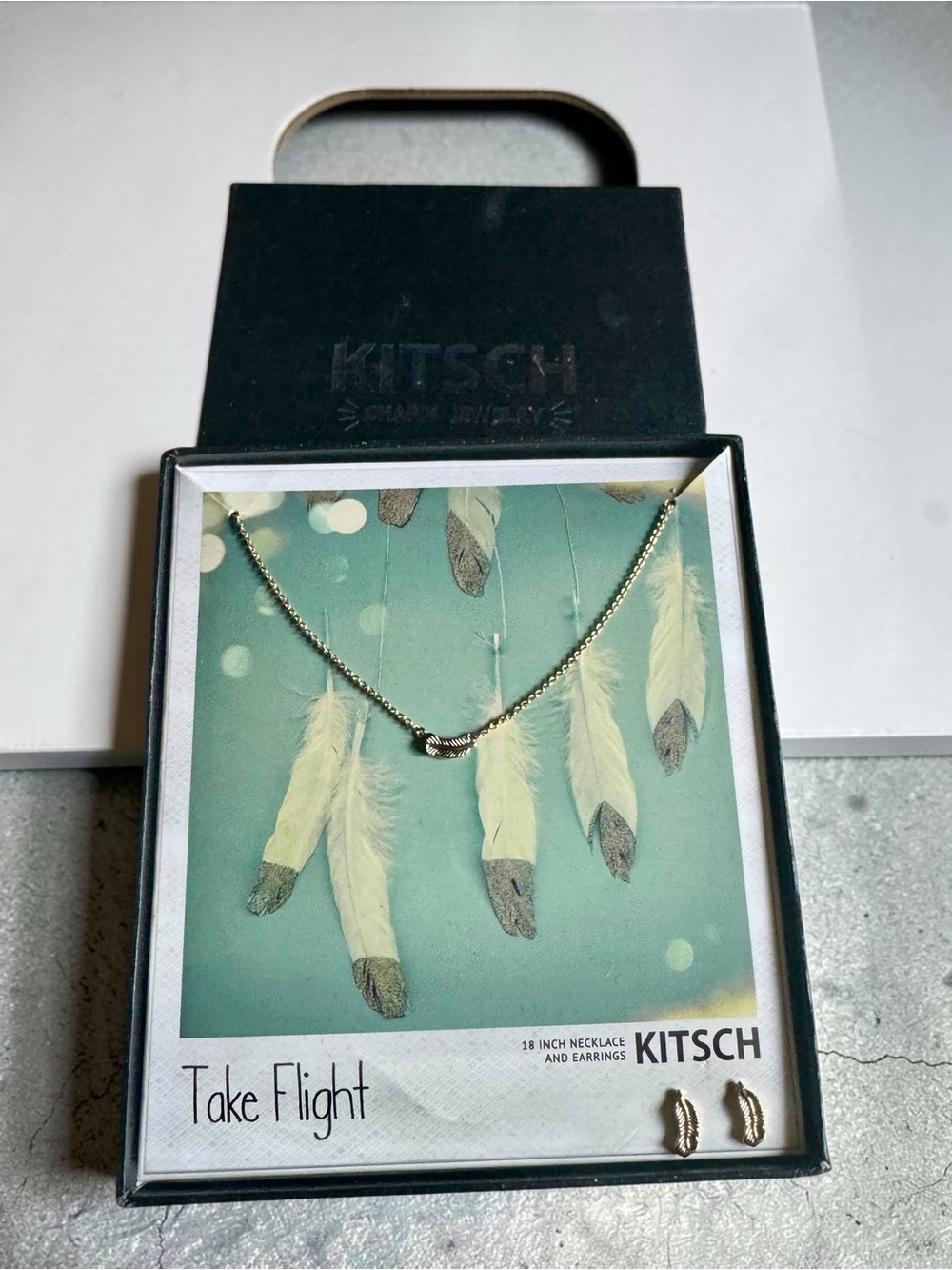 Kitsch Gold Beaded Necklace with Feather Stud Earrings
